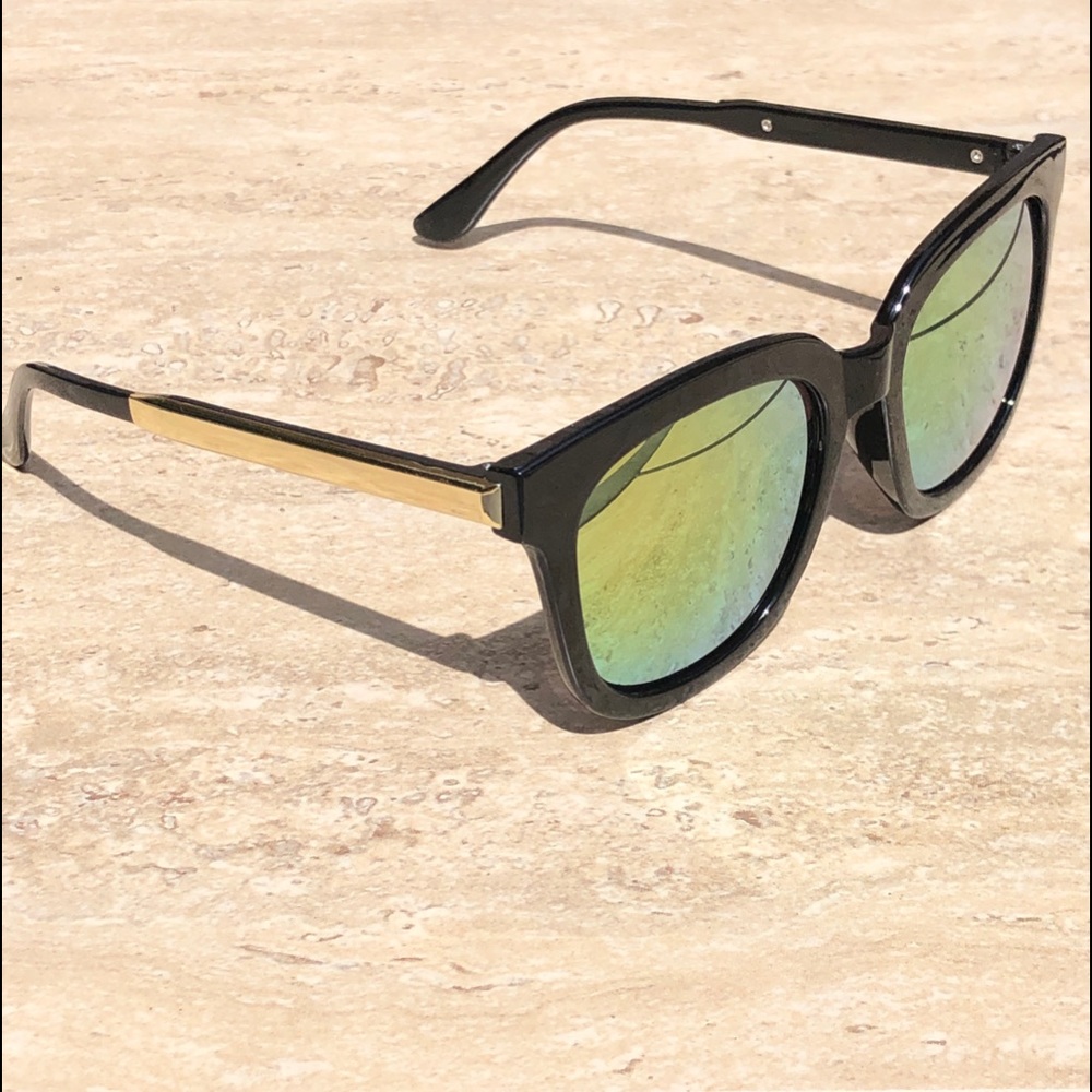 Black & Pink Statement Mirror Lense Sunglasses - Picture 5 of 9